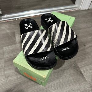 Off-White Spray Stripes Sliders Black White Rubber